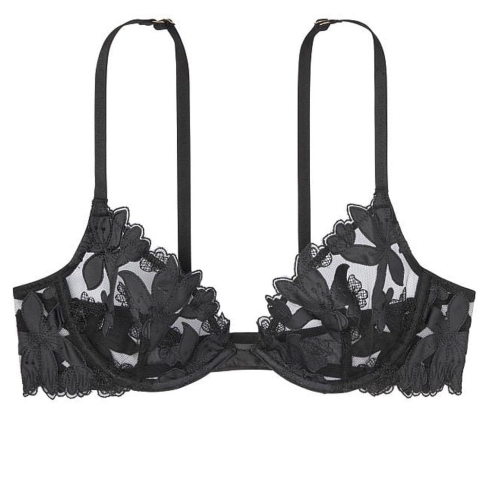 Victoria’s Secret unlined plunge bra in 32DD